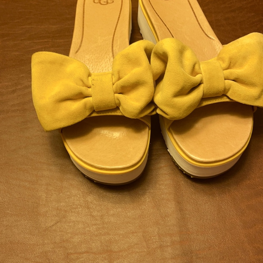 Ugh sandals